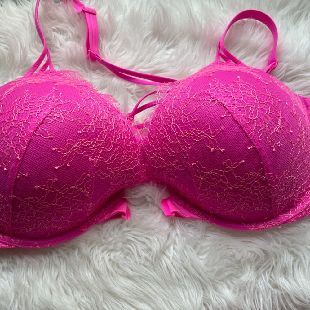 NWOT Victoria's Secret Very Sexy push up bra, Hot Pink with lace 38DD